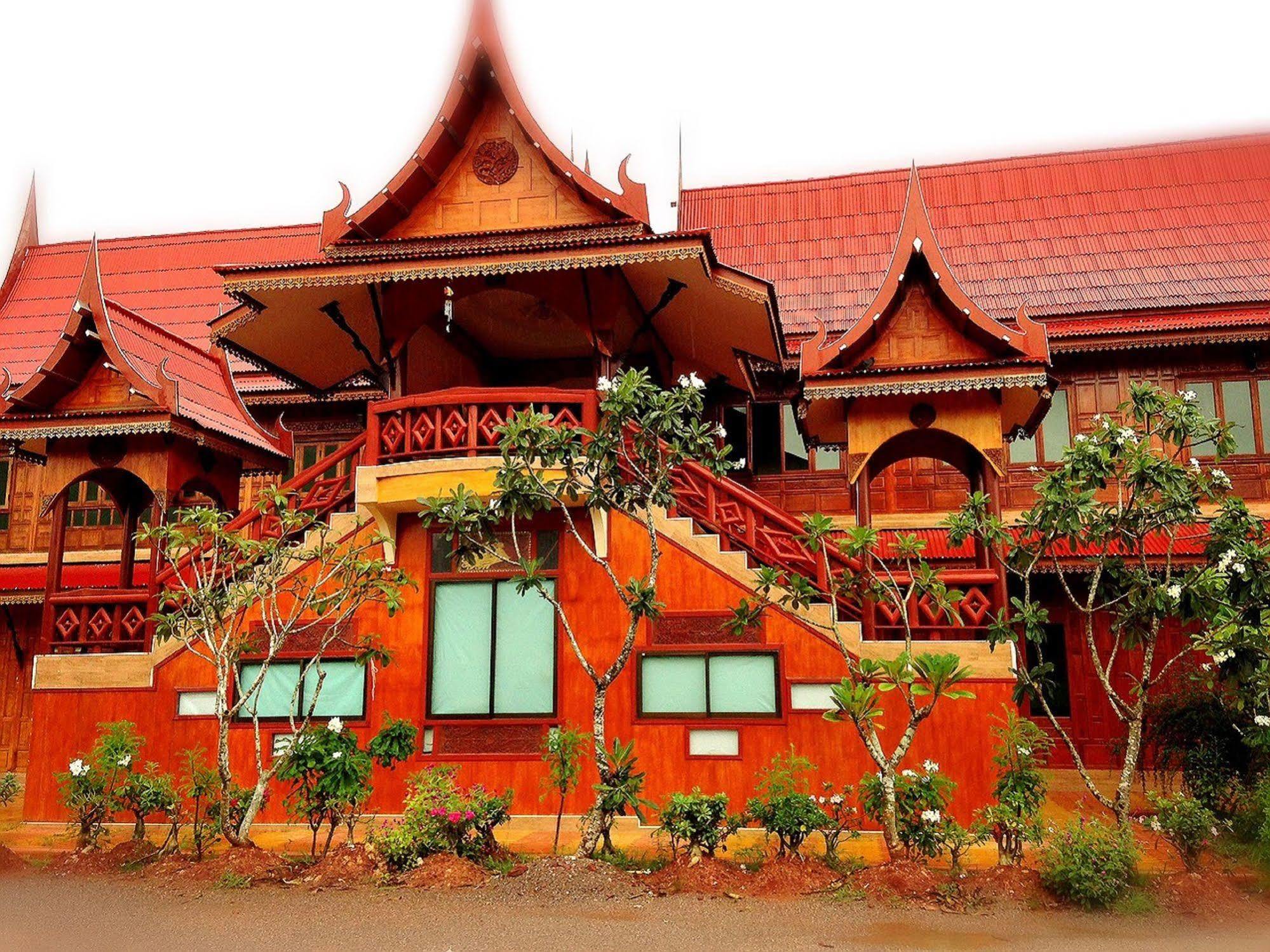 Jaroenrat Resort Samut Songkhram Exterior photo