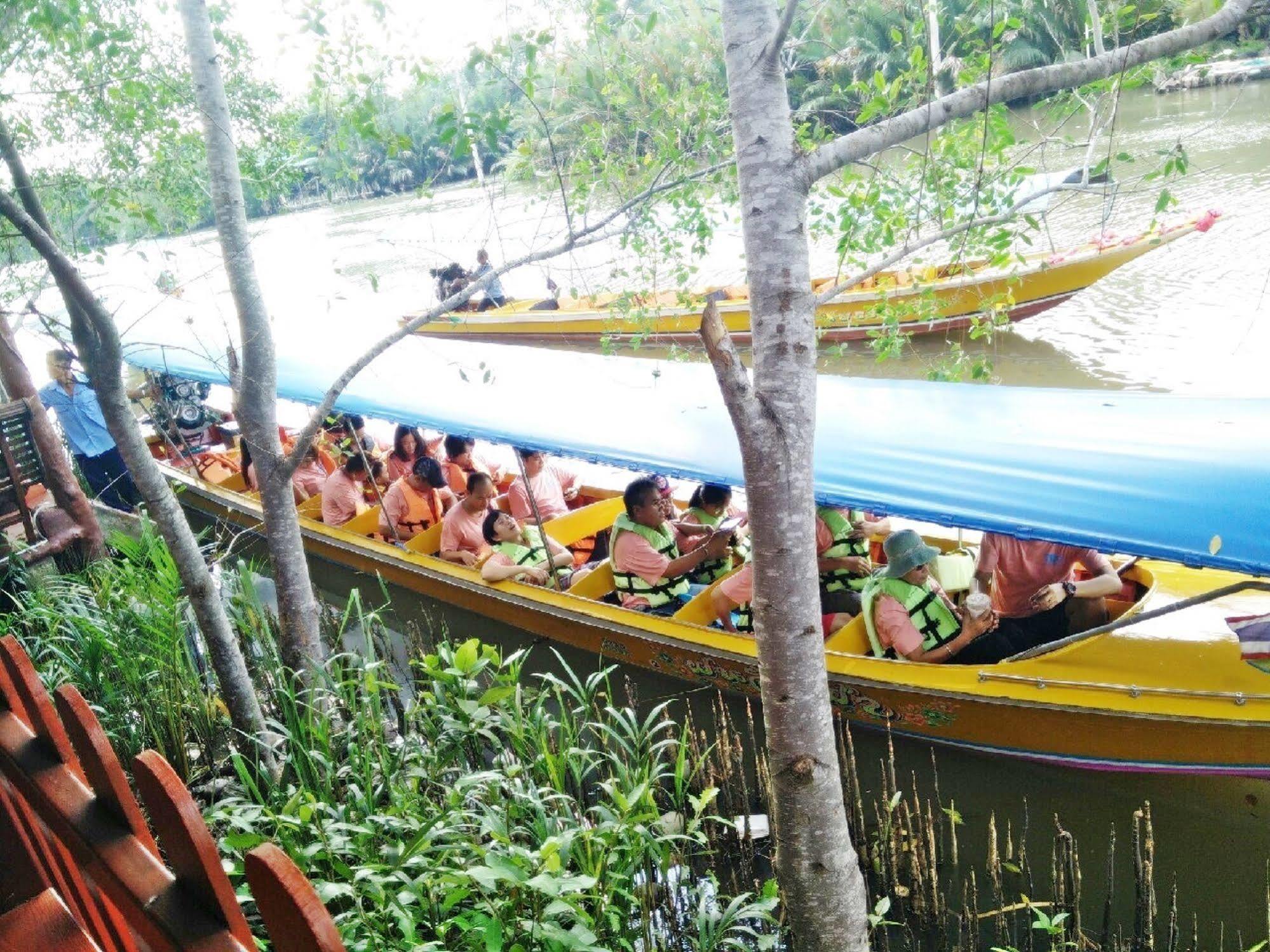 Jaroenrat Resort Samut Songkhram Exterior photo